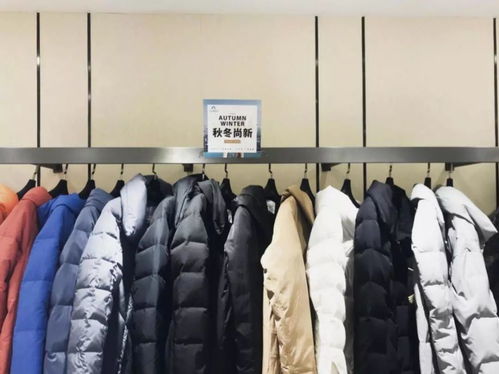 靠天吃飯？廣州服裝市場(chǎng)迎采購狂潮，訂單激增30%，批發(fā)商排隊(duì)拿貨忙